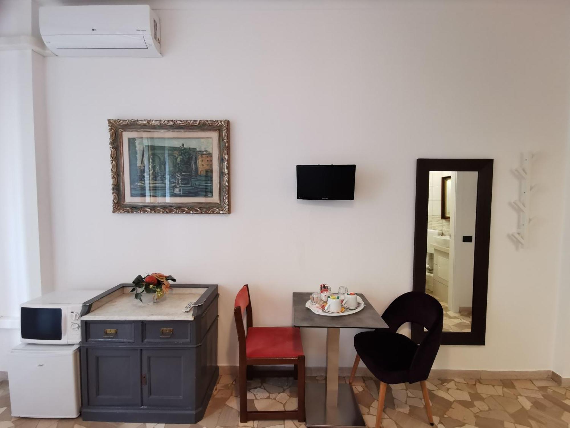 Affittacamere Sciacchithouse *